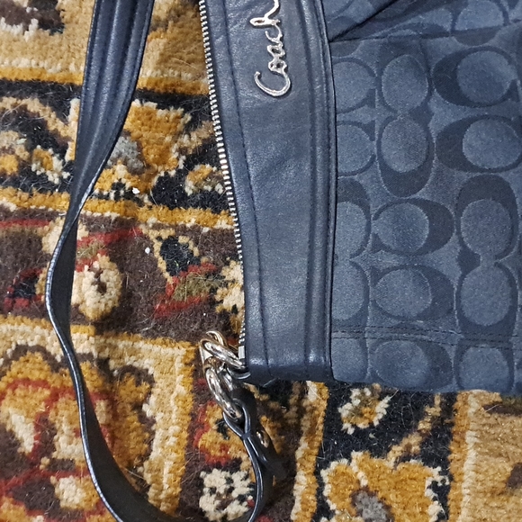 Coach black bag - Picture 2 of 4